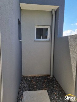 Casa com 03 dormitórios no condomínio Moradas da Lomba 