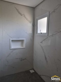 Casa com 03 dormitórios no condomínio Moradas da Lomba 