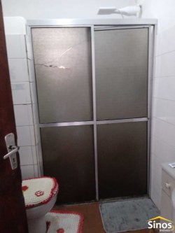 Sobrado com 06 dormitórios no bairro Canudos 