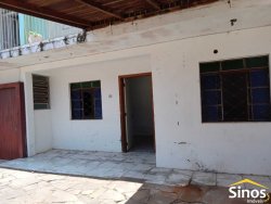 Sobrado com 06 dormitórios no bairro Canudos 