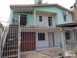 Sobrado com 06 dormitórios no bairro Canudos 