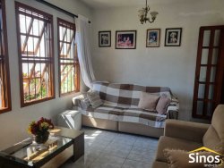 Casa com 03 dormitórios no bairro Hamburgo Velho  