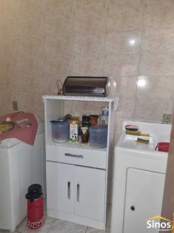 Casa com 03 dormitórios no bairro Hamburgo Velho  