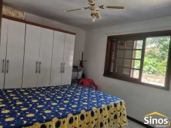 Casa com 03 dormitórios no bairro Hamburgo Velho  