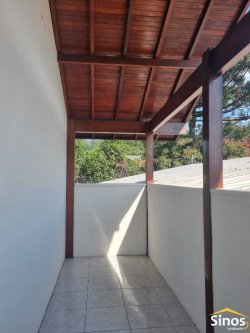 Casa com 03 dormitórios no bairro Hamburgo Velho  