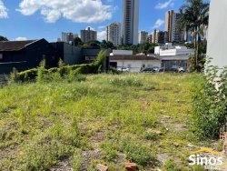 Terreno com 528m² para locação no Centro 