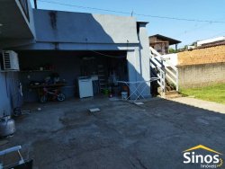Sobrado com 03 dormitórios no bairro Ideal 