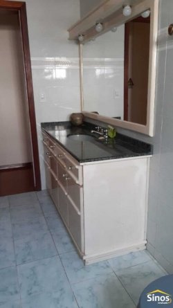 Sobrado com 03 dormitórios no bairro Jardim Mauá 