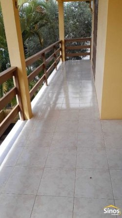 Sobrado com 03 dormitórios no bairro Jardim Mauá 