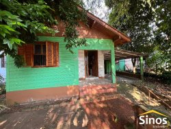 Casa com 02 dormitórios no bairro Guarani 