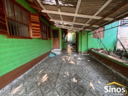 Casa com 02 dormitórios no bairro Guarani 