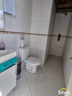 Sítio com 10.000m² no bairro Lomba Grande  