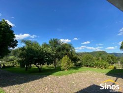 Sítio com 4.517,00m² no bairro Lomba Grande 