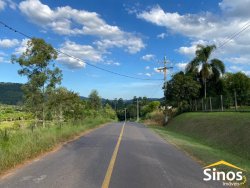 Sítio com 4.517,00m² no bairro Lomba Grande 