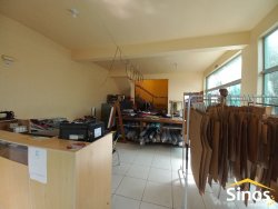 Prédio comercial com casa no bairro Guarani 
