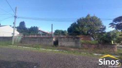 Terreno de esquina com 445,5m² no bairro Guarani 