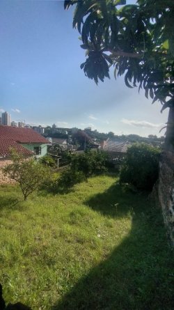 Terreno com 220m² no bairro Guarani 