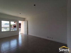 Casa com 02 dormitórios no Bairro Rondônia 
