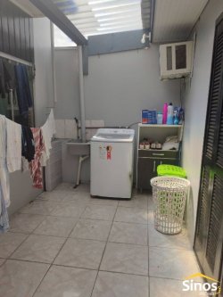 Terreno com 02 casas no bairro Canudos 