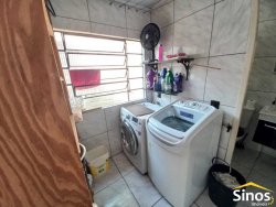Sobrado com 02 moradias no bairro Guarani 