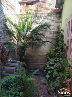 Terreno com 02 casas no bairro Lomba Grande 