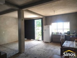 Terreno com 02 casas no bairro Lomba Grande 