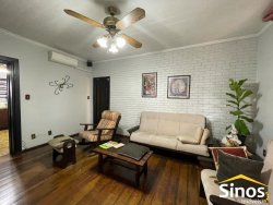Casa com 03 dormitórios no bairro Boa Vista 