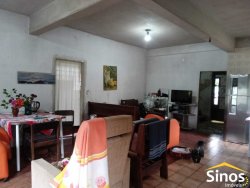 Casa com 03 dormitórios no bairro Canudos 