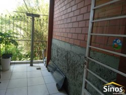 Sobrado com 05 dormitórios no bairro São Jorge 