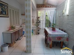 Sobrado com 05 dormitórios no bairro São Jorge 