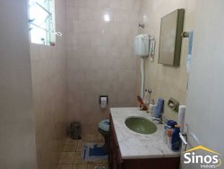 Sobrado com 05 dormitórios no bairro São Jorge 