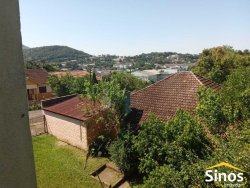 Sobrado com 05 dormitórios no bairro São Jorge 