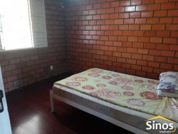 Sobrado com 05 dormitórios no bairro São Jorge 