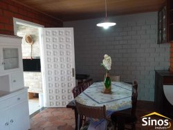 Sobrado com 05 dormitórios no bairro São Jorge 