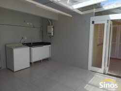 Sobrado com 05 dormitórios no bairro São Jorge 
