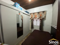 Sobrado com 06 dormitórios no bairro Hamburgo Velho  
