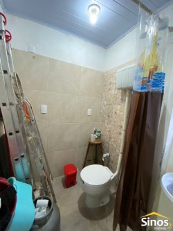 Sobrado com 06 dormitórios no bairro Hamburgo Velho  