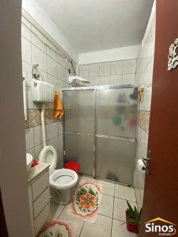 Sobrado com 06 dormitórios no bairro Hamburgo Velho  
