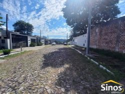 Sobrado com 03 dormitórios no bairro Guarani 