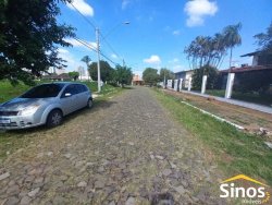 Sobrado com 03 dormitórios no bairro Guarani 