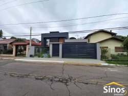 Casa com 03 dormitórios no bairro Guarani 