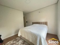 Casa com 03 dormitórios na Chácara Hamburguesa 