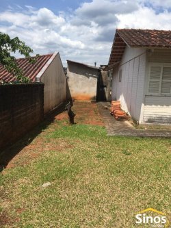 Casa com 02 dormitórios no bairro Guarani 