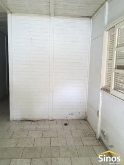 Casa com 02 dormitórios no bairro Guarani 