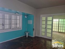 Casa com 03 dormitórios no bairro Boa Vista 