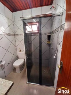 Casa com 02 dormitórios no bairro Arco Íris 