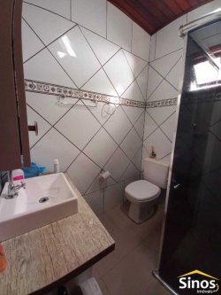Casa com 02 dormitórios no bairro Arco Íris 
