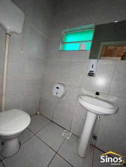 Espaço para locação no centro de Lomba Grande 