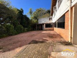 Espaço para locação no centro de Lomba Grande 
