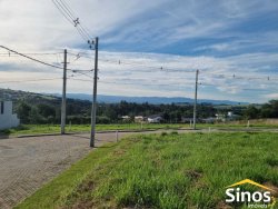 Terreno de esquina com 208,16m² no condomínio Moradas da Lomba 